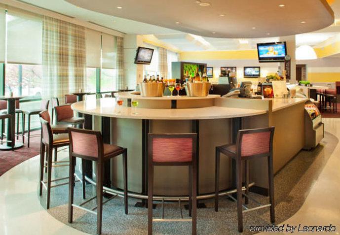 Courtyard By Marriott New York Jfk Airport Hotel Ngoại thất bức ảnh