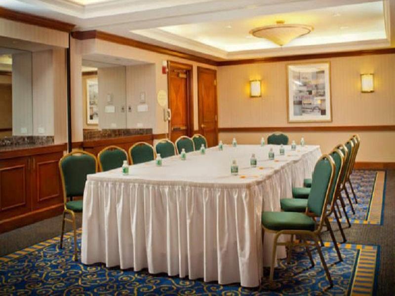 Courtyard By Marriott New York Jfk Airport Hotel Ngoại thất bức ảnh
